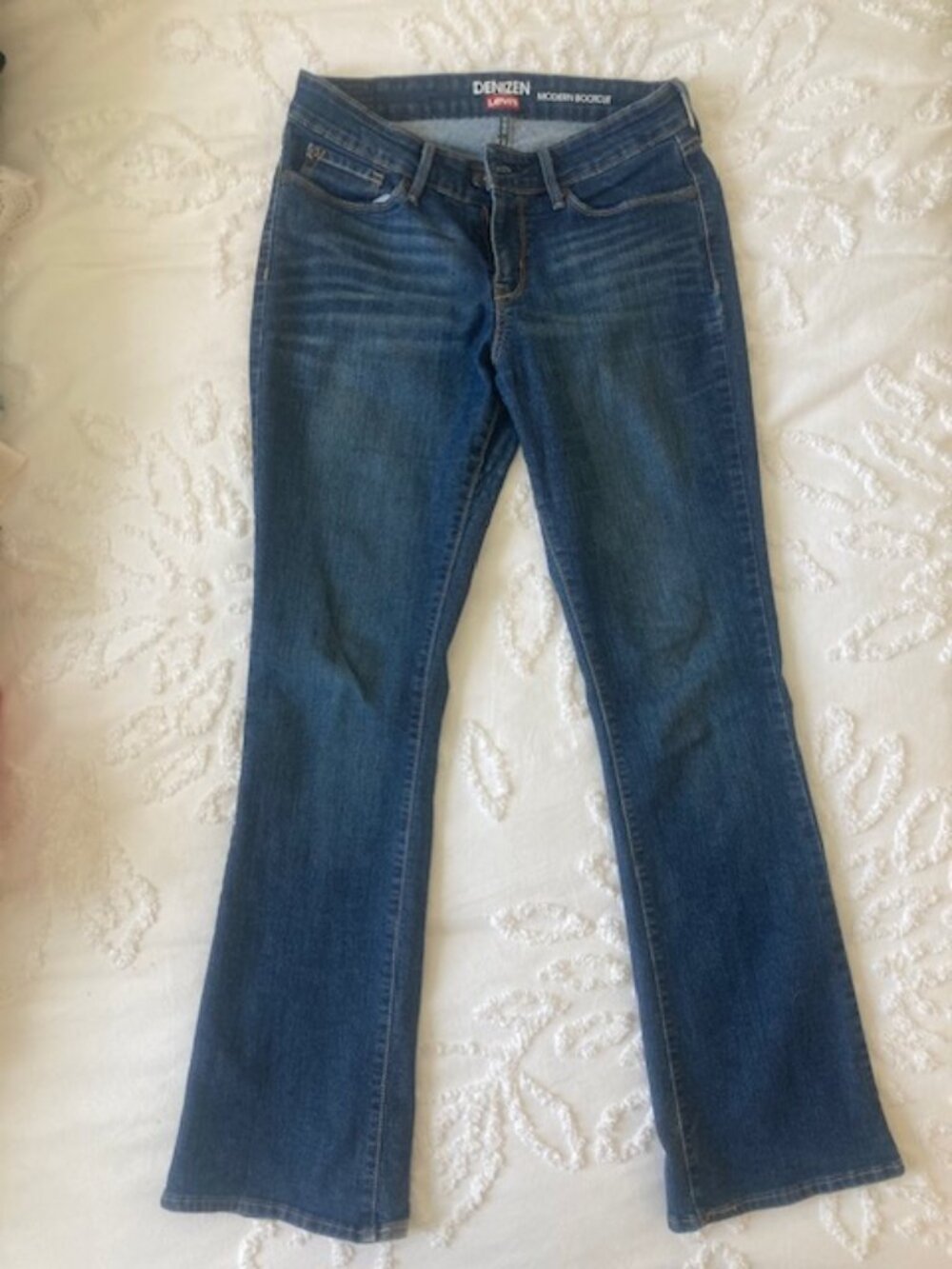 Women’s Jeans Bundle (5 Pairs) Levi’s, Hollister, Denizen Size 27–28